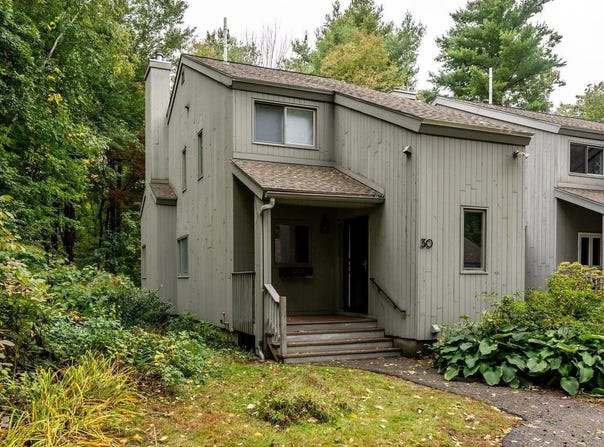 30 Brookside Drive, Stratham, NH 03885