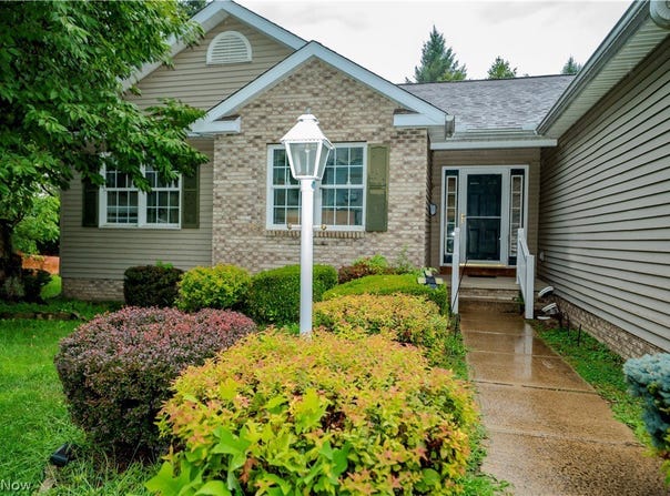 516 Walnut Street, Conneaut, OH 44030