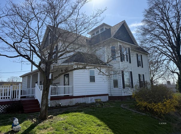 606 Main St, Racine, OH 45771