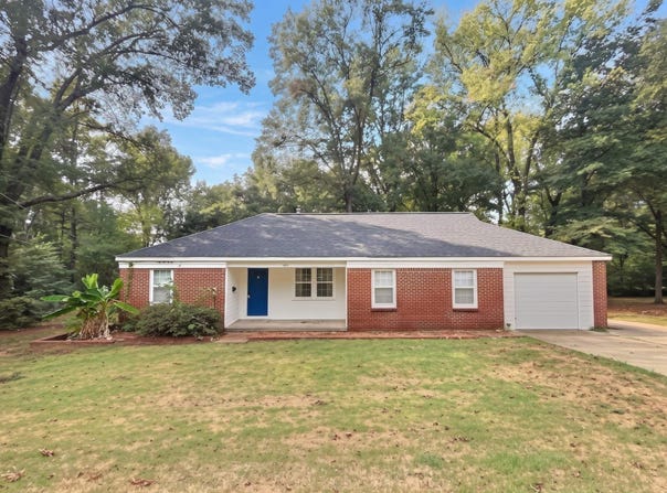 487 S CENTER St, Collierville, TN 38017