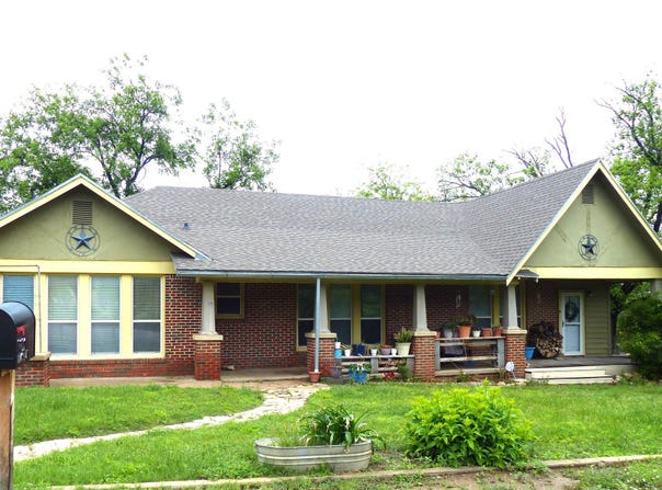 606 S Blackburn, Brady, TX 76825