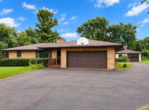 1025 Bode Road, Elgin, IL 60120