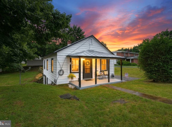 601 GRUBERT Avenue, STAUNTON, VA 24401