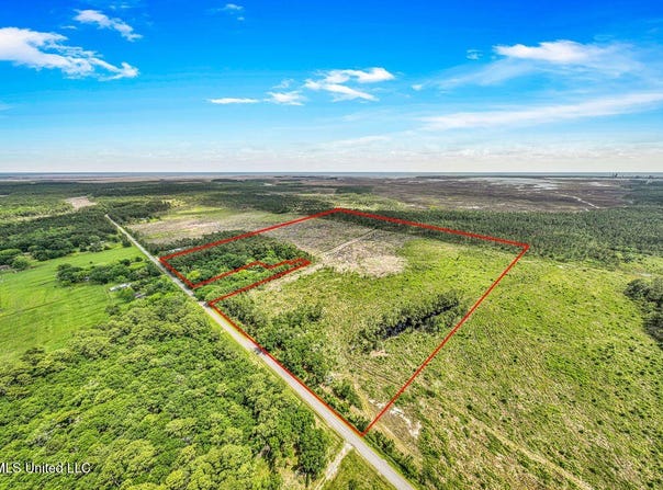 02 Bayou Cumbest Road, Moss Point, MS 39562