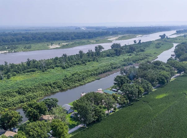 4879 Lake Shore Drive, Tekamah, NE 68061
