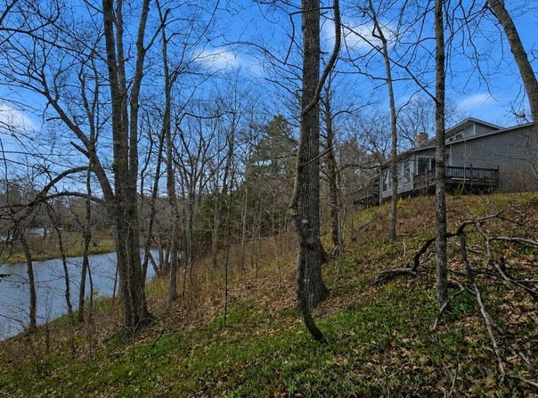 202 Stream Road, Winterport, ME 04496