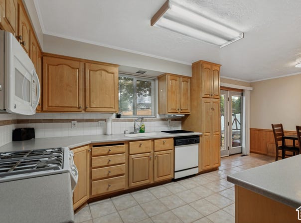 927 E 5650 S, Murray, UT 84121