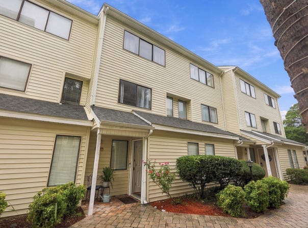 209 75th Ave N, Myrtle Beach, SC 29572