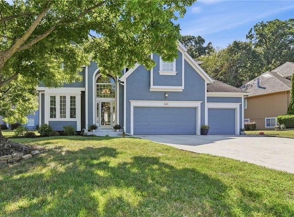 533 NE EMERALD Drive, Lee's Summit, MO 64064