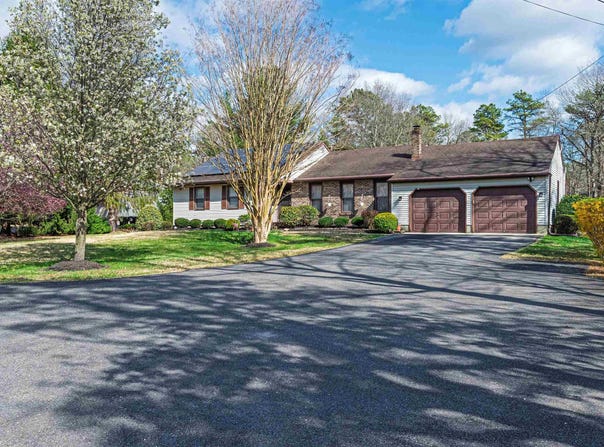 628 1st Ave, Galloway Township, NJ 08205