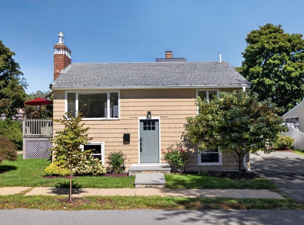 95 Winthrop St, Waltham, MA 02453