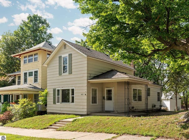 409 E Harris Street, Cadillac, MI 49601