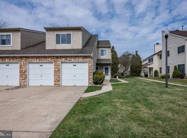75 SANDRA Road, VOORHEES, NJ 08043