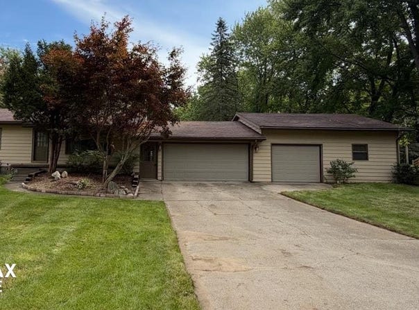 6420 Oxbow Lane, Flint, MI 48506