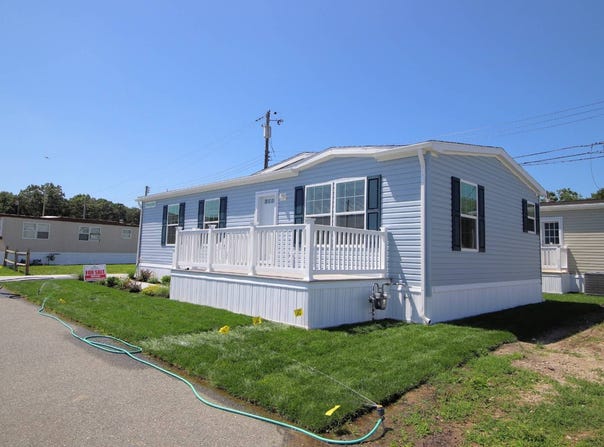 23 Easy St, Egg Harbor Township, NJ 08234