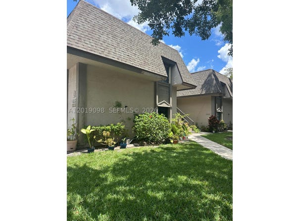 3622 NW 95th Ter, Sunrise, FL 33351