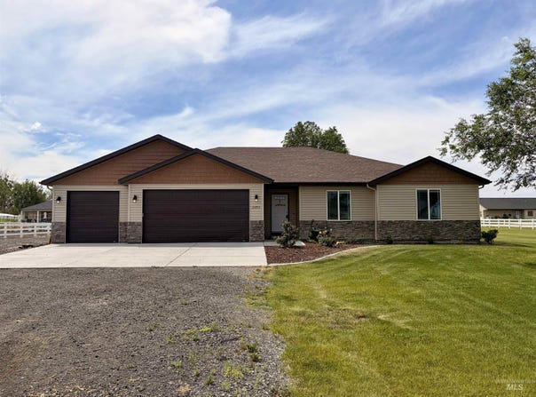 2493 E 3769 N, Twin Falls, ID 83301