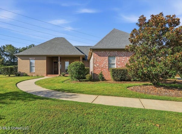 125 Bradshaw Crossing, Canton, MS 39046