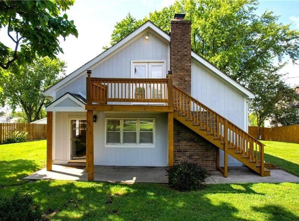 20 Schwartz Avenue, Excelsior Springs, MO 64024