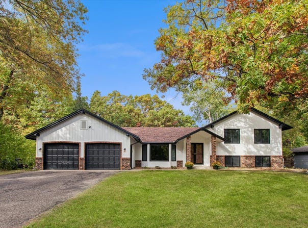 1335 Ches Mar Lane, Eagan, MN 55123