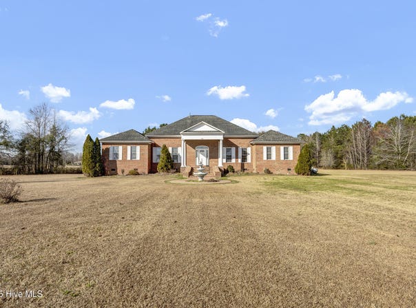 701 Best Road, Whiteville, NC 28472