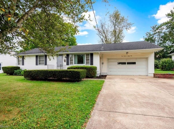 124 Yunker Court, Elyria, OH 44035