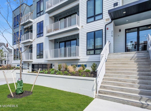 215 2nd Avenue, Asbury Park, NJ 07712