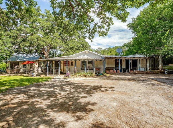 355 Armadillo Lane, Gordon, TX 76453