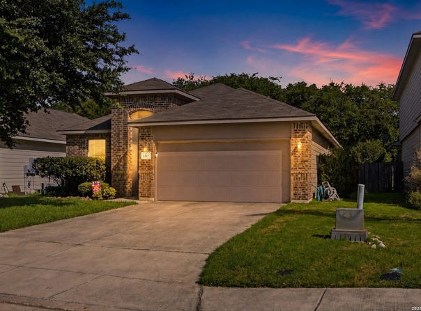 8307 BREEZY CV, Selma, TX 78154