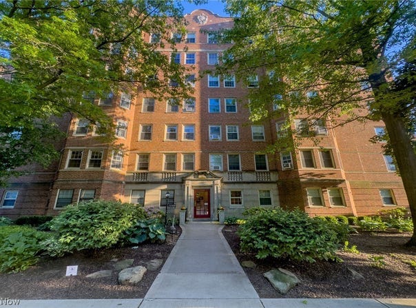 13500 Shaker Boulevard, Cleveland, OH 44120