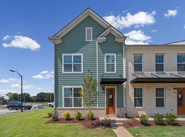 3045 PORTAGE Dr, Bartlett, TN 38135