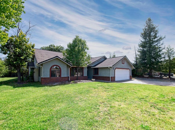 19331 Hollow Lane, Redding, CA 96003