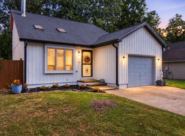 5622 Maple Lane, Newburgh, IN 47630