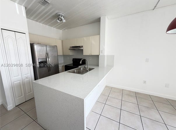 7080 NW 177th St, Hialeah, FL 33015