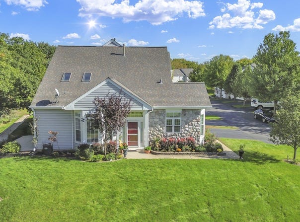 34734 N Lakeside Drive, Ingleside, IL 60041
