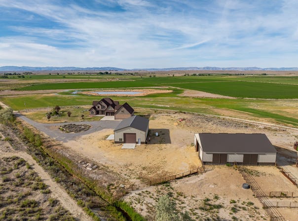 792 Eight Mile Road, Riverton, WY 82501