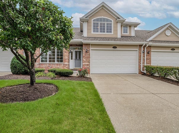 1436 Covington Drive, Lemont, IL 60439