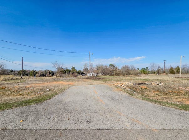 802 E Central Ave, Lavaca, AR 72941