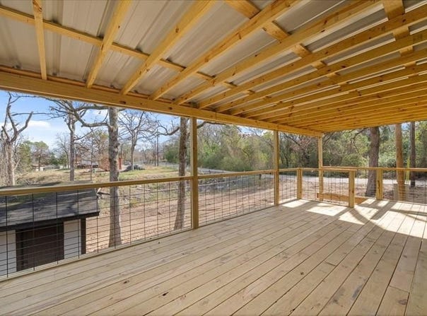721 Queens Dr, Tool, TX 75143