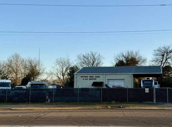 2022 Main St, Columbus, MS 39701