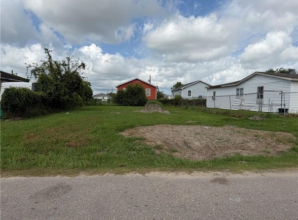 VICTORIA Avenue lot: 45&46, Harvey, LA 70058