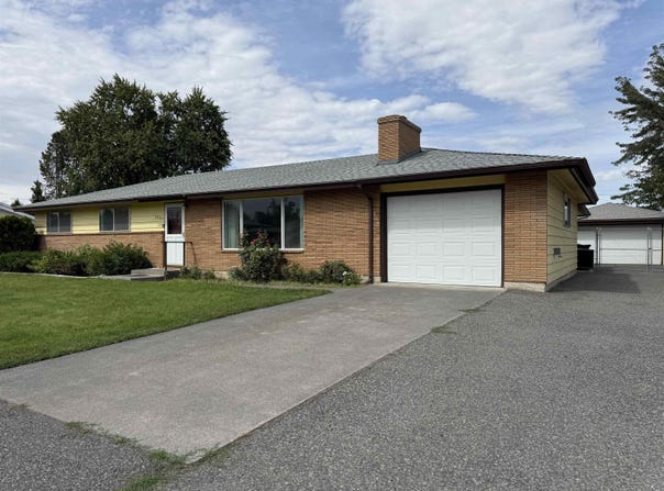 3903 W Nixon St, Pasco, WA 99301