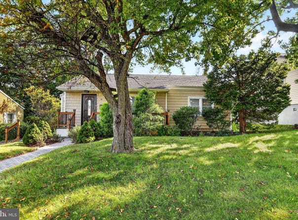 6 CONOVER Avenue, EWING TWP, NJ 08638