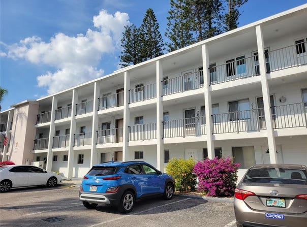 2009 CANAL Drive, BRADENTON, FL 34207