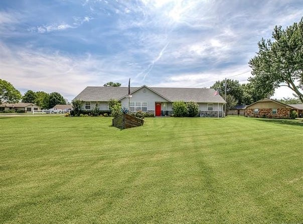 36 Meadowlark, Eufaula, OK 74432