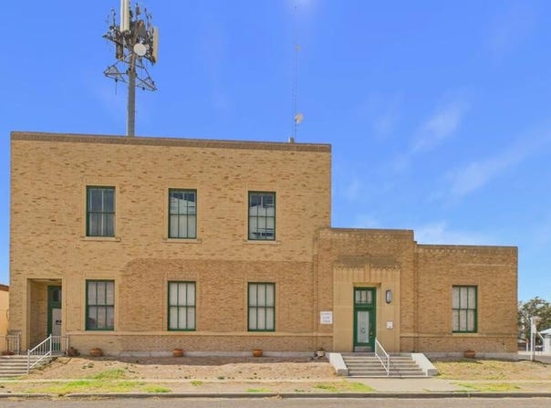 401 S Cypress St, Pecos, TX 79772
