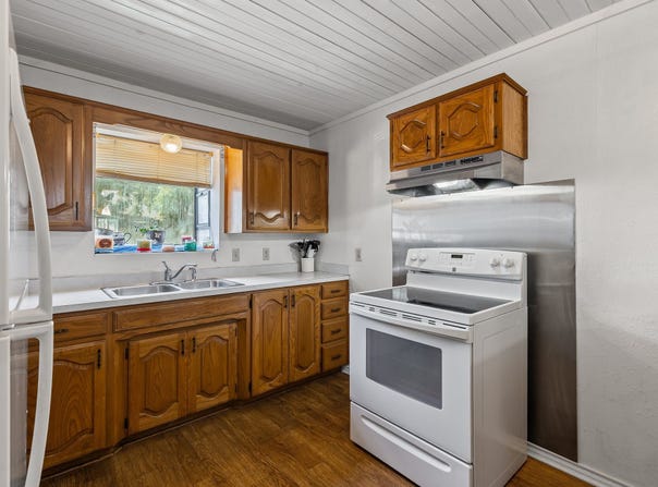 206 N Main Street, Bailey, TX 75413