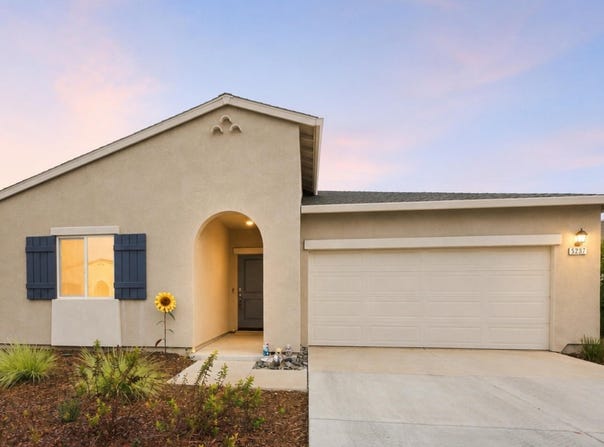 5237 Monaco Parkway, Redding, CA 96002