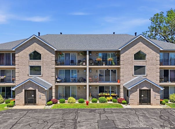 8836 Amelia Court, Justice, IL 60458