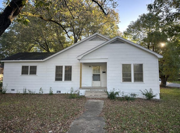 202 N Spring Ave, Louisville, MS 39339